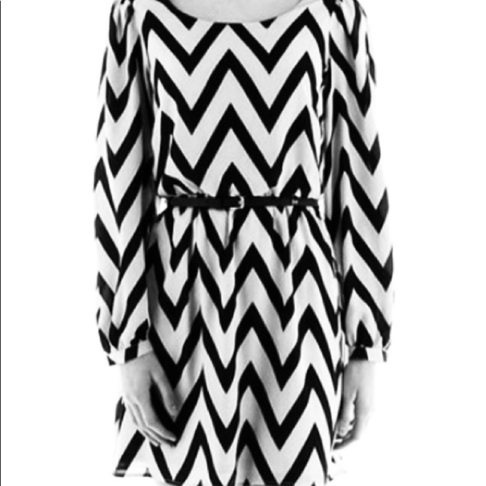 Chevron long sleeve dress - Picture 5 of 5